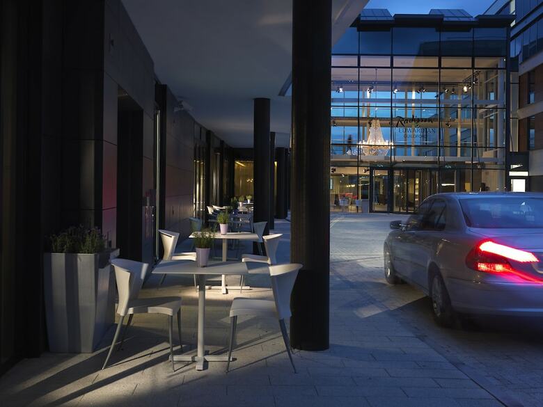 Guildford Harbour Hotel