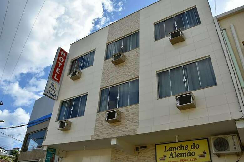 Oyo City Hotel