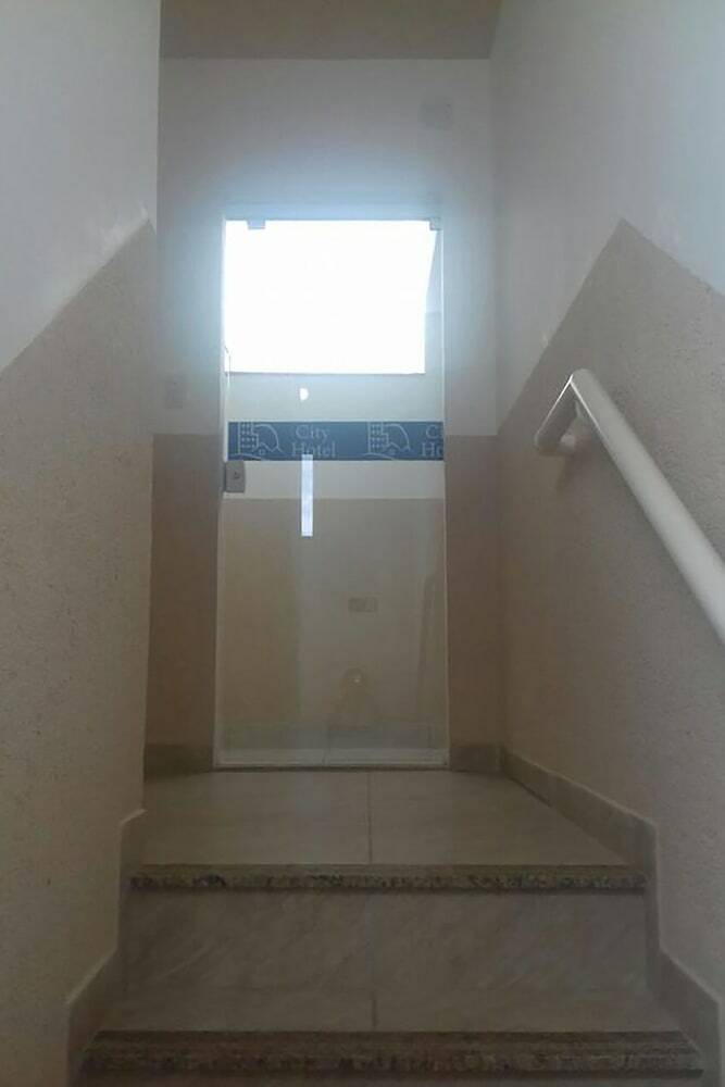 Oyo City Hotel