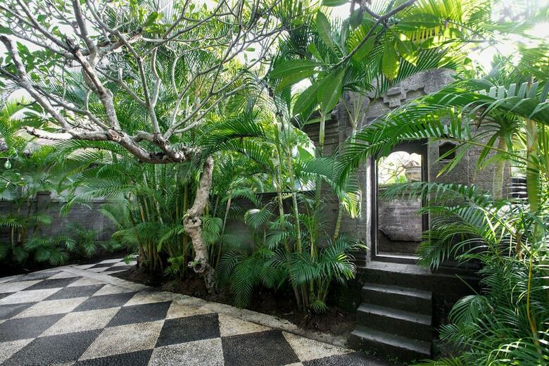 Bed & Breakfast Villa Pantai Karang