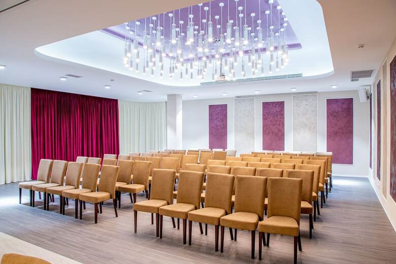 Kazzhol Park Hotel