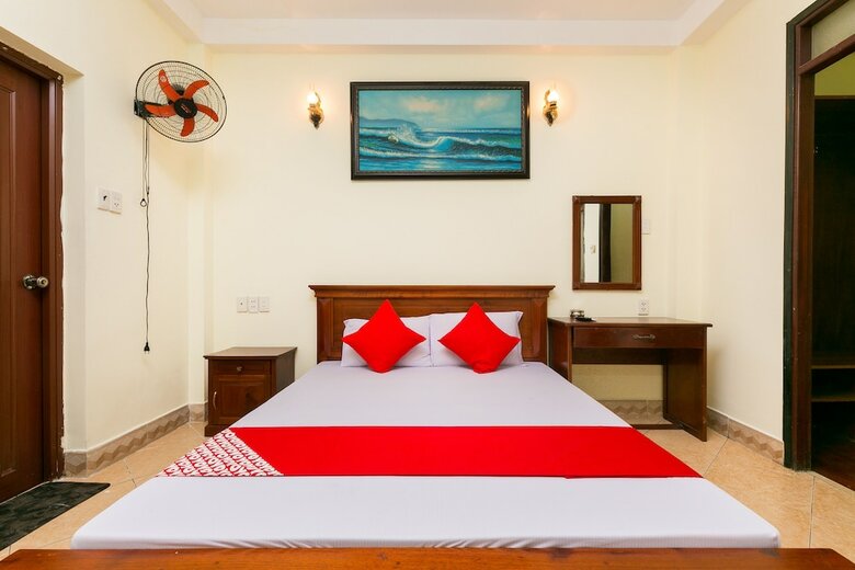 Oyo 696 Cam Ranh Hotel 1