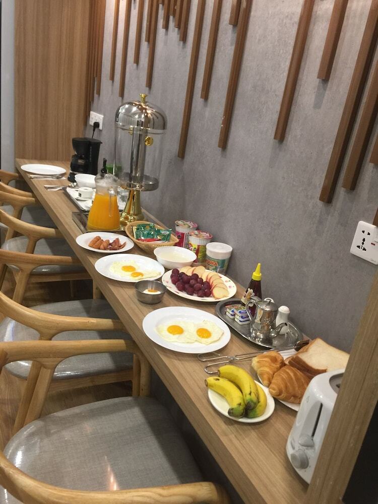 Hostal Hostel President