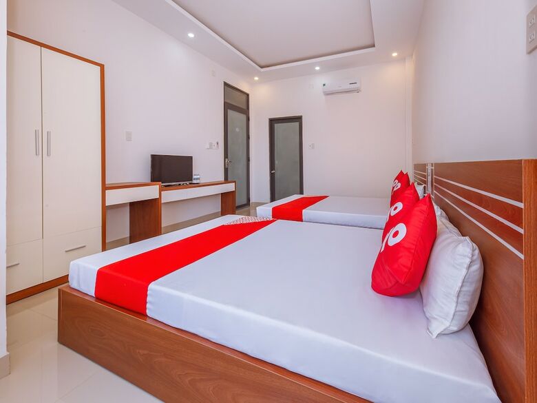 Oyo 727 Hoang Giang Hotel