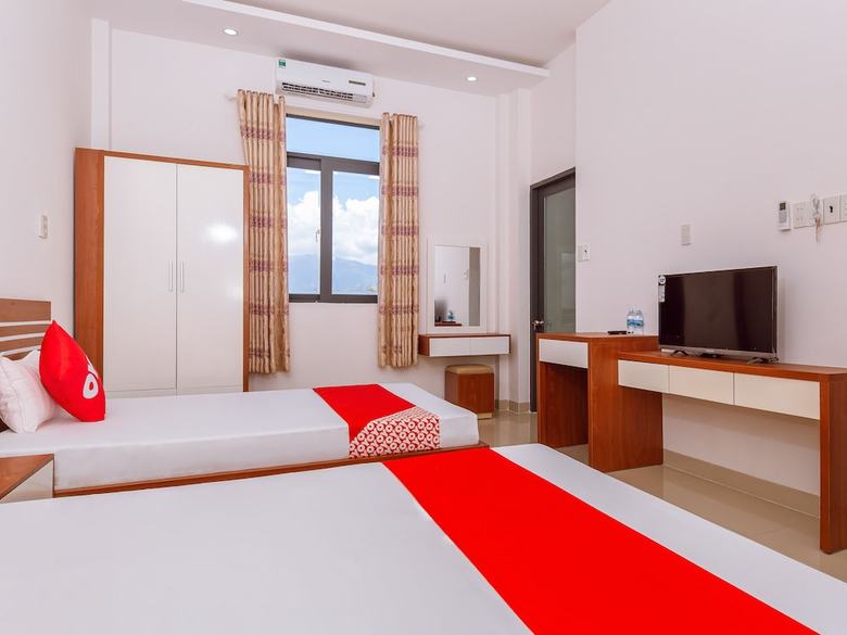 Oyo 727 Hoang Giang Hotel