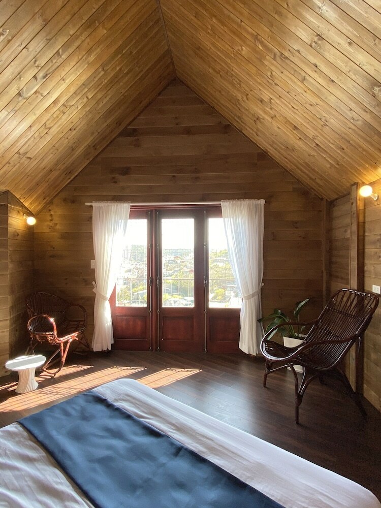 The Art - Laputa Boutique Hotel