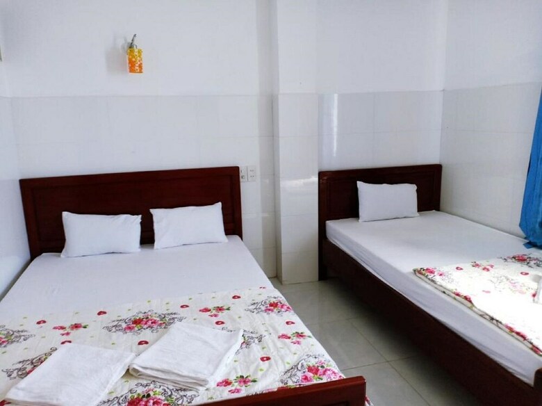 Oyo 684 Moka Hotel