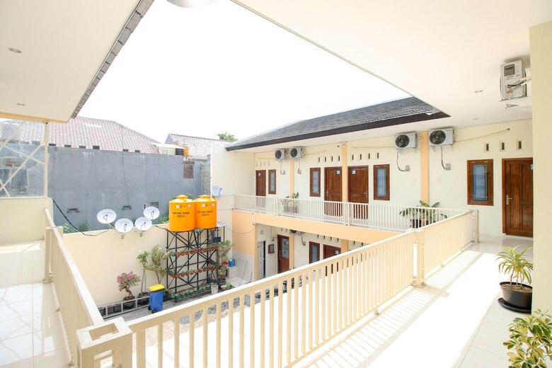 Hotel Airy Syariah Angkasa 44 Sidoarjo