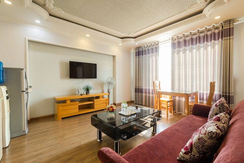 Pho Xanh Marina Hotel