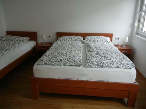 Hostal Guesthouse Mira G.