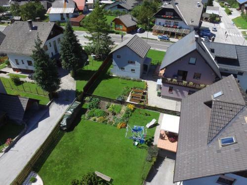 Apartments And Holiday Home Grohar