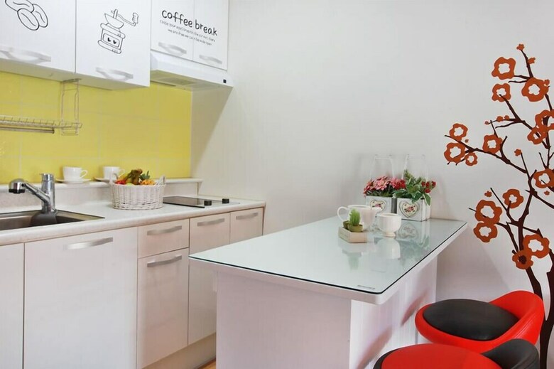 Ostar House