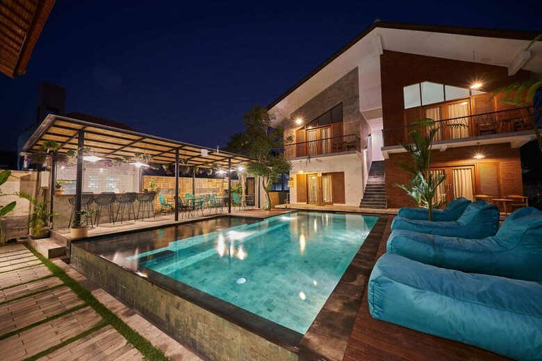 Hotel Kubu Tropis