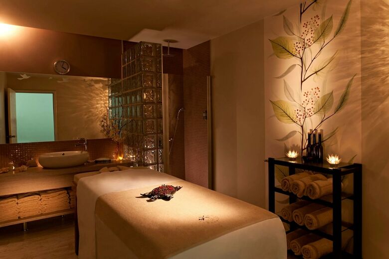 Hotel Ramada By Wyndham Istanbul Asia
