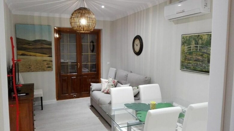 Apartamentos Completo Alarc�n Centro