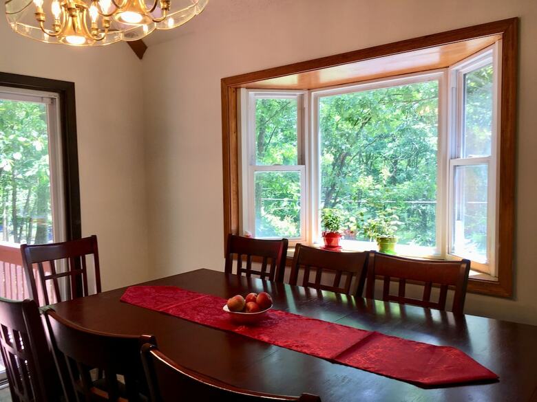 Beautiful Lakeside House Near Camelback