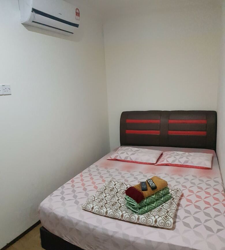 Oyo 89781 Hotel Medina 2