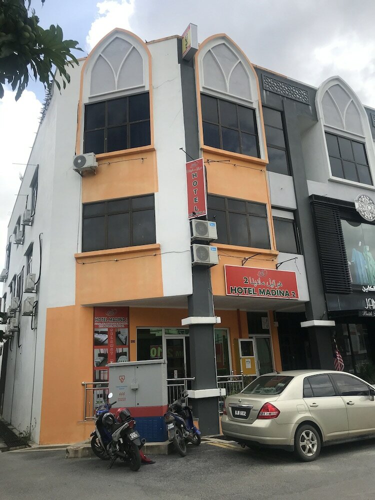 Oyo 89781 Hotel Medina 2