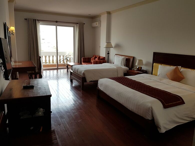 Angkor White Swan Hotel