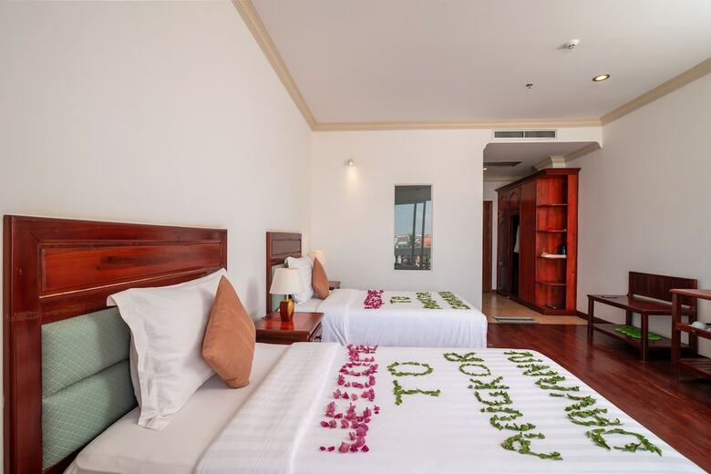 Angkor White Swan Hotel