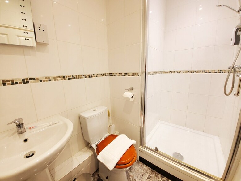 Hotel Sleeplicity London Heathrow