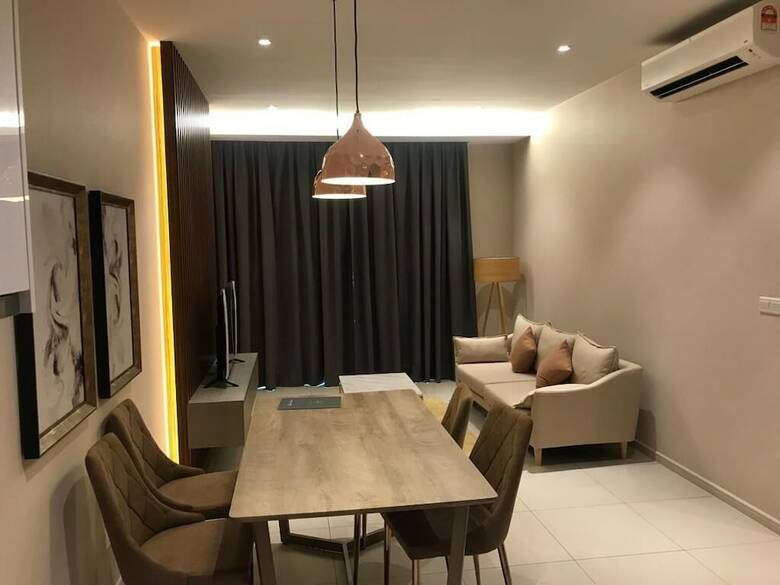Apartamentos Alia Premier Medini By Subhome