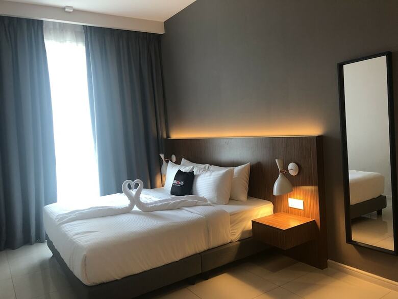 Apartamentos Alia Premier Medini By Subhome