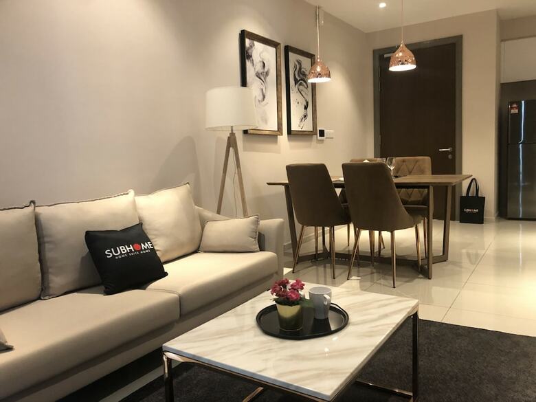Apartamentos Alia Premier Medini By Subhome