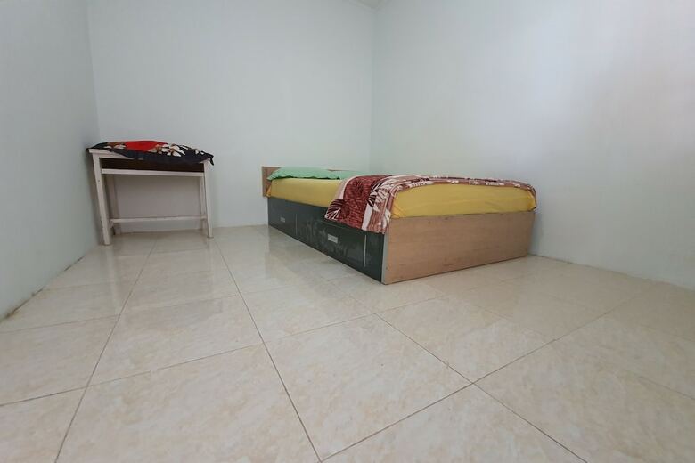 Hostal Oyo 2198 Fatima Guest House Syariah