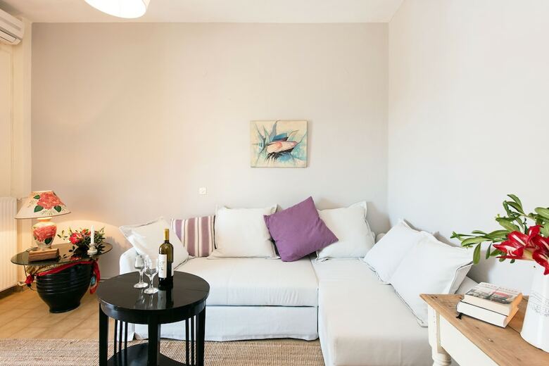 Lydia Apartment