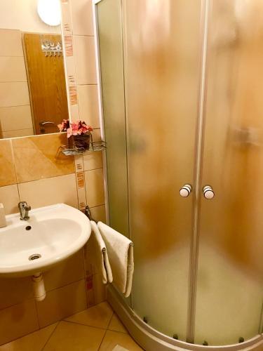 Hostal Avio Angels