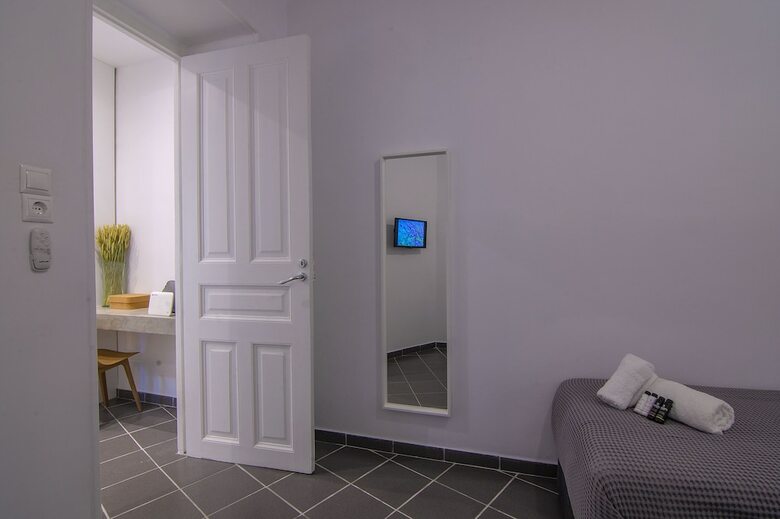 Hotel Art Pantheon Suites In Plaka
