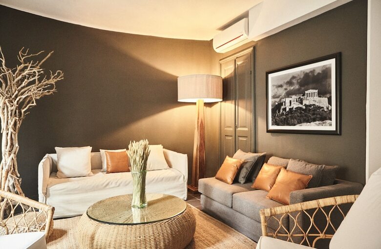 Hotel Art Pantheon Suites In Plaka