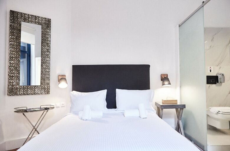 Hotel Art Pantheon Suites In Plaka