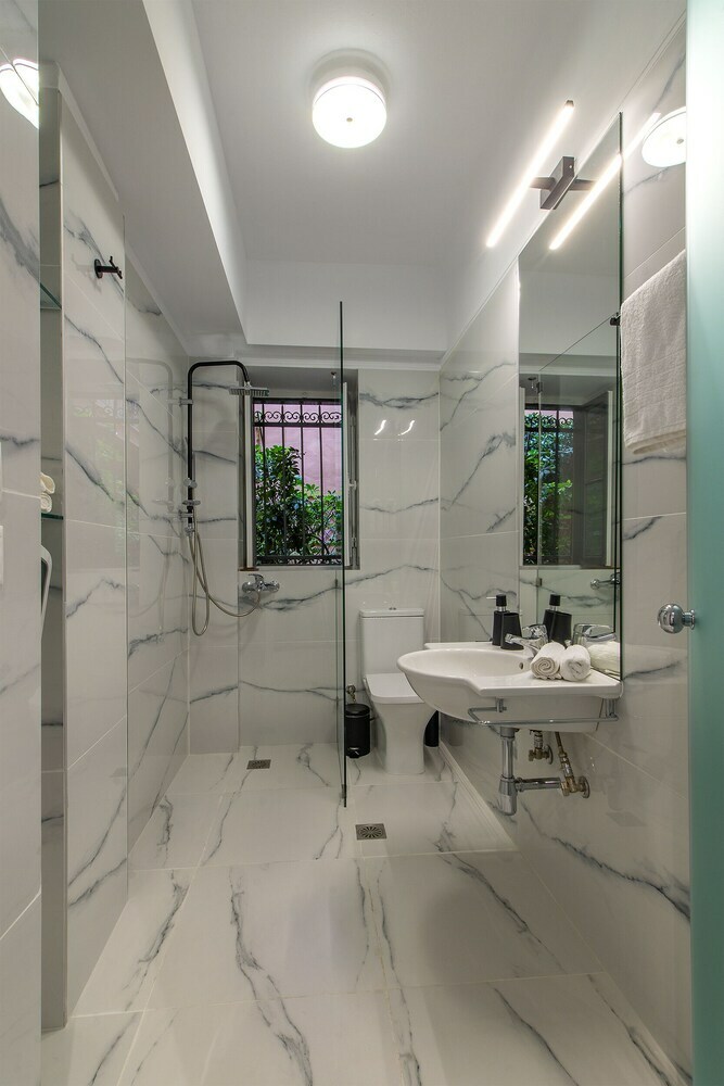 Hotel Art Pantheon Suites In Plaka