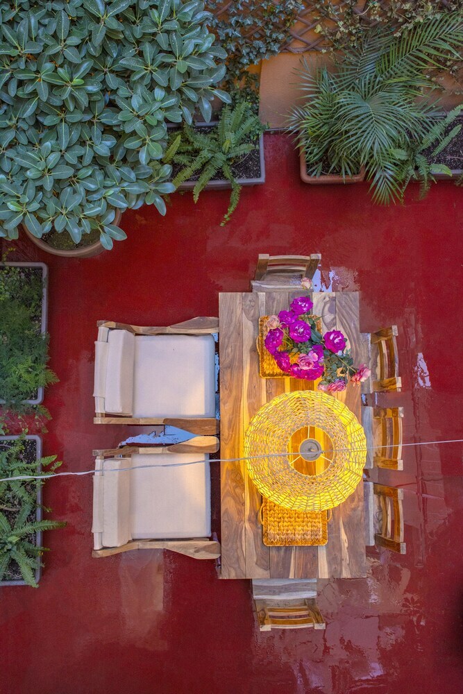 Hotel Art Pantheon Suites In Plaka