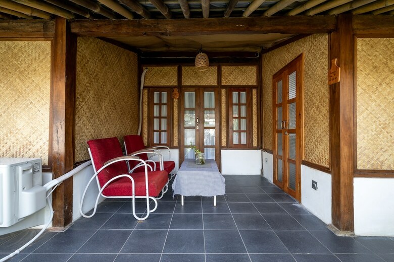 Hostal Oyo 2393 Omahe Nawung