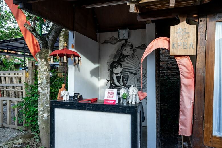 Hostal Oyo 2393 Omahe Nawung