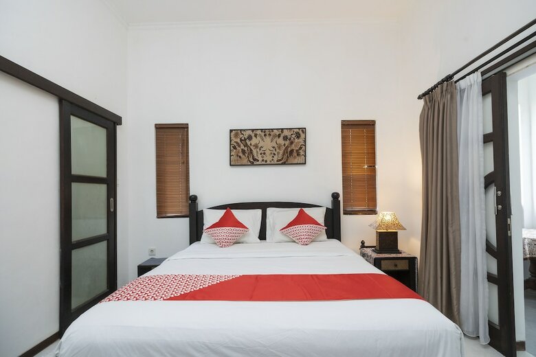 Hostal Oyo 2417 Panen House