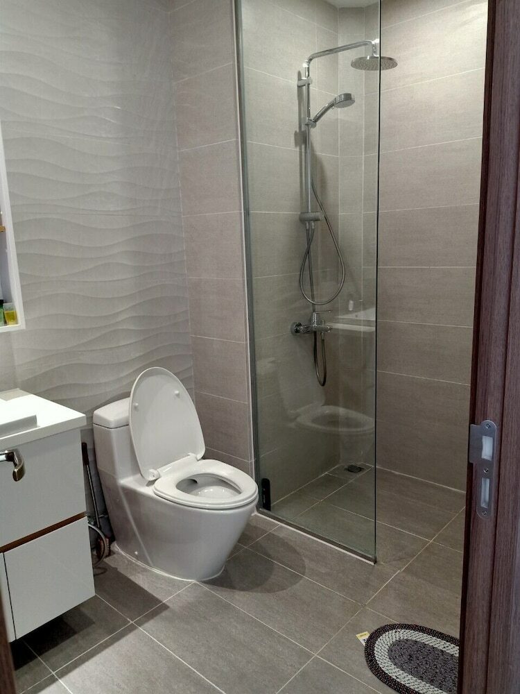 Luxury Scenia Bay Apartment With Seaview