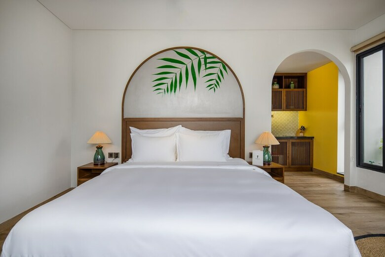 Seahorse Office And Hotel