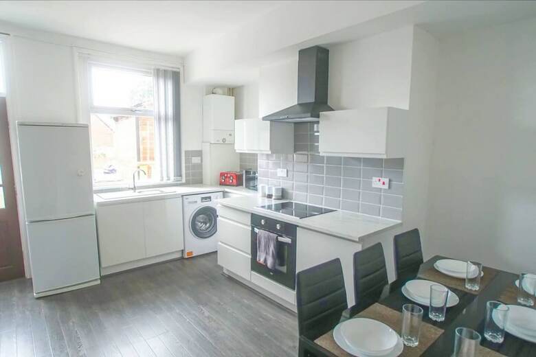 Hotel Colton Road Homes Leeds