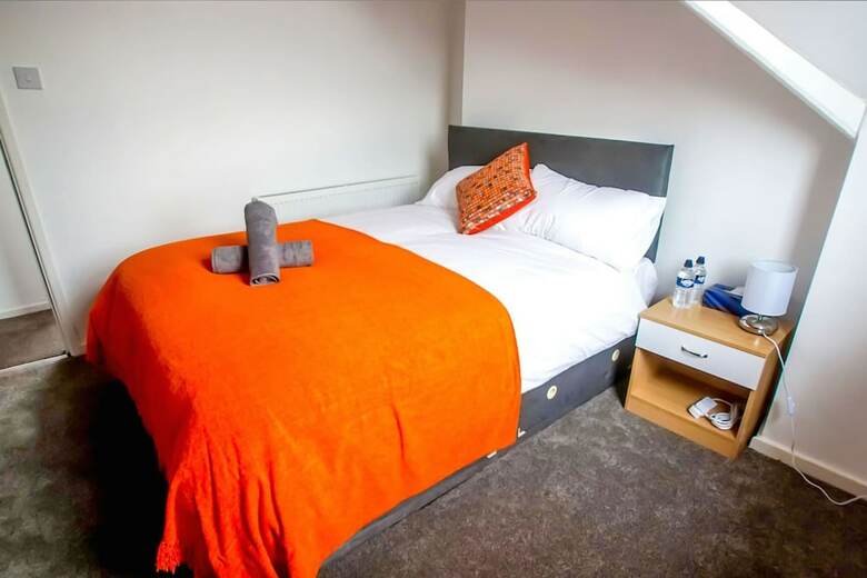 Hotel Colton Road Homes Leeds