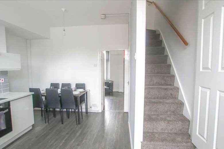 Hotel Colton Road Homes Leeds