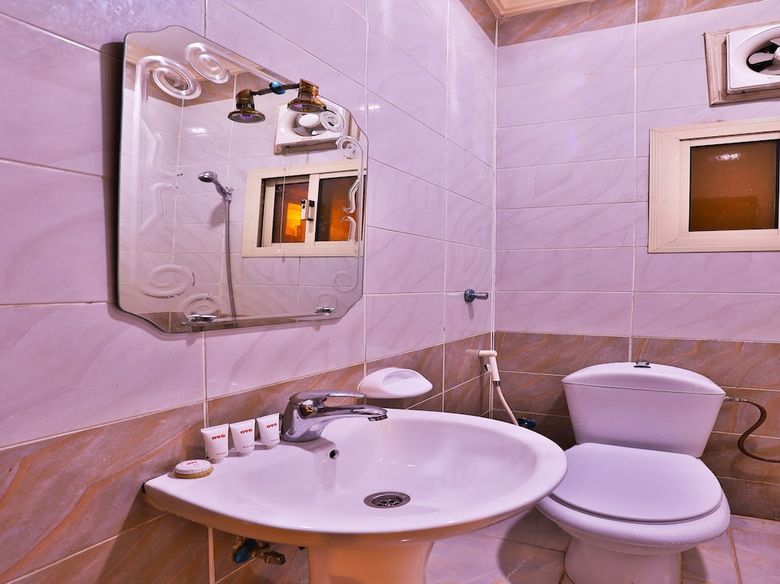 Apartamento Oyo 161 Middle East Suite