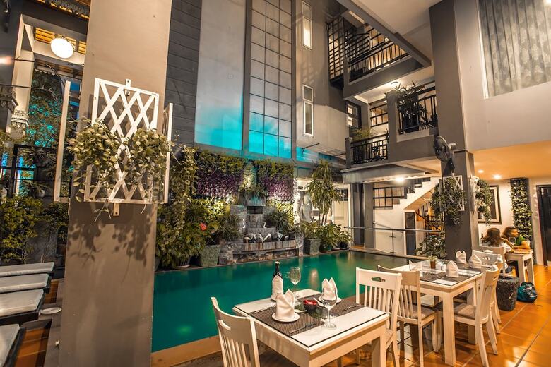 King Grand Boutique Hotel