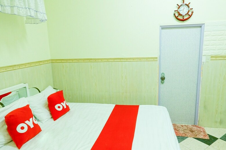 Oyo 827 Bach Duong Hotel