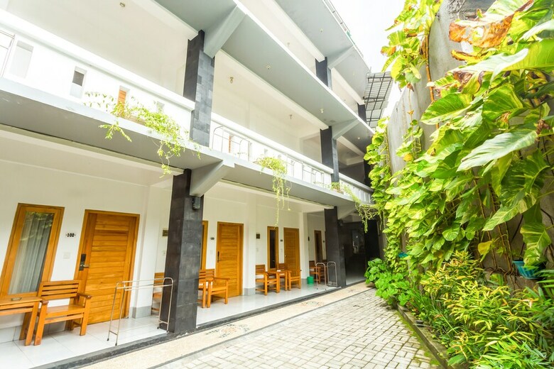 Hotel Oyo 2408 Bc Inn