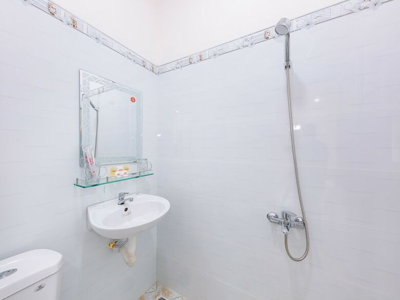 Hotel Oyo 808 Hoang Lan