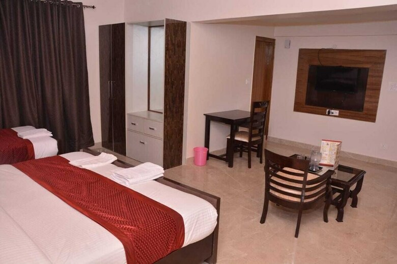 Adb Rooms Hotel Silver Lake Inn